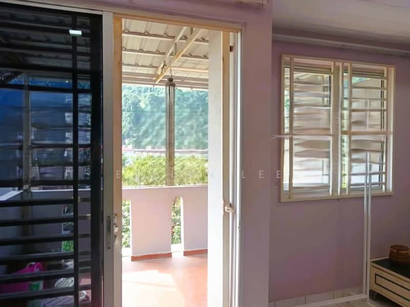 2.5-storey Terraced House for Sale in Taman Sri Gombak (Gombak) - Evelyn Lee - Balcony - PropertyGuru.com.my
