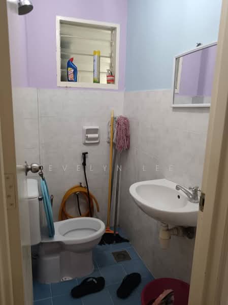 2.5-storey Terraced House for Sale in Taman Sri Gombak (Gombak) - Evelyn Lee - Bathroom - PropertyGuru.com.my