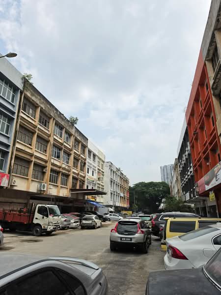 Shop / Office untuk Dijual di Kawasan Perindustrian trisegi (Sungai Besi) - Ong Yan - Exterior - PropertyGuru.com.my