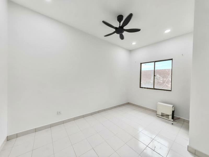 2-storey Terraced House for Sale in Taman Puteri Wangsa (Ulu Tiram) - Edmund Loh - Interior - PropertyGuru.com.my