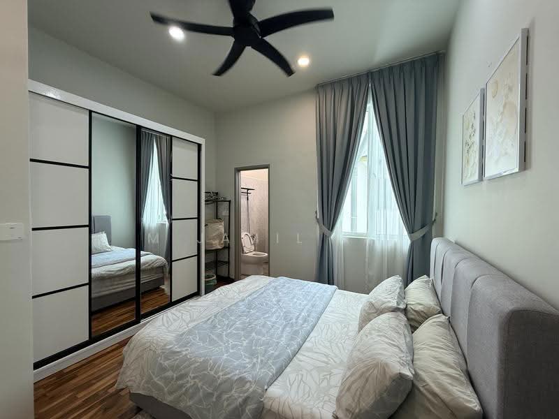 Semi-Detached House for Sale in Taman Bukit Tropika (Yong Peng) - M Jamil Ali - Bedroom - PropertyGuru.com.my