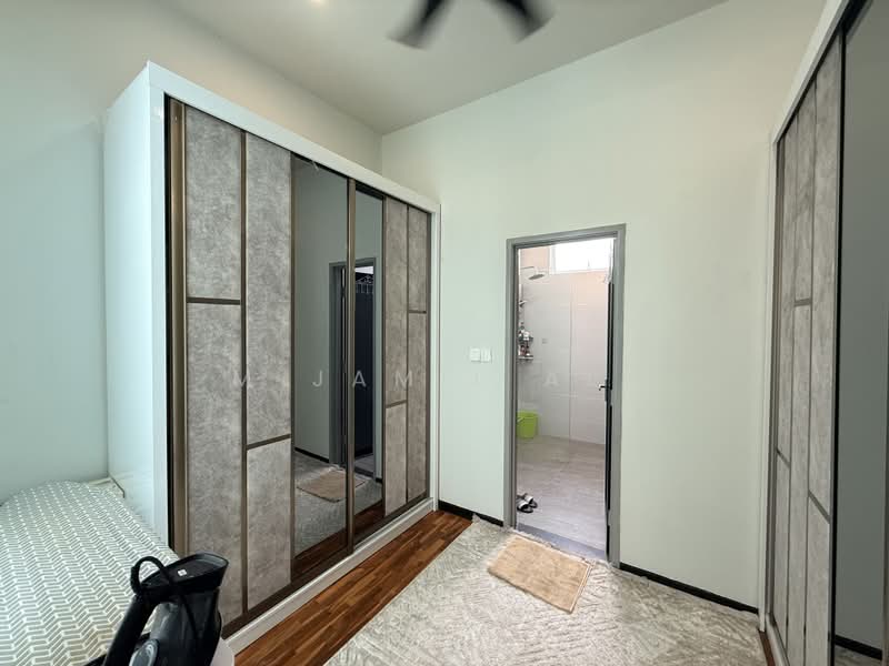 Semi-Detached House for Sale in Taman Bukit Tropika (Yong Peng) - M Jamil Ali - Bedroom - PropertyGuru.com.my