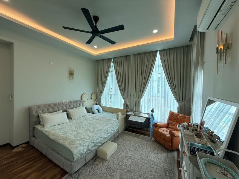 Semi-Detached House for Sale in Taman Bukit Tropika (Yong Peng) - M Jamil Ali - Bedroom - PropertyGuru.com.my