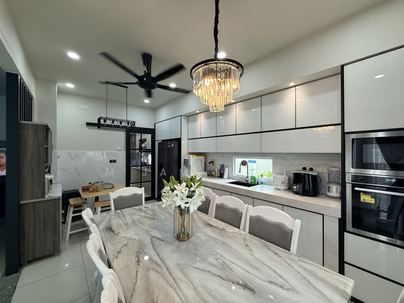 Semi-Detached House for Sale in Taman Bukit Tropika (Yong Peng) - M Jamil Ali - Kitchen - PropertyGuru.com.my