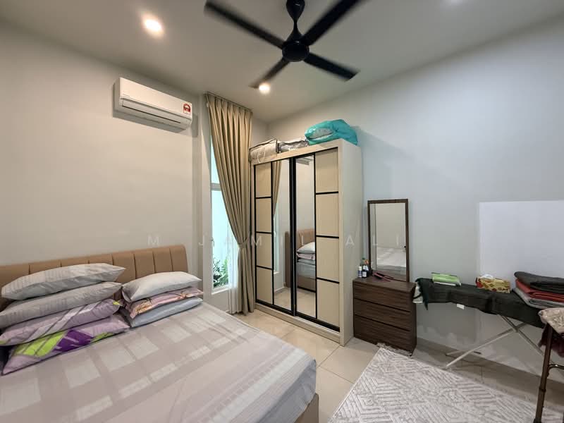 Semi-Detached House for Sale in Taman Bukit Tropika (Yong Peng) - M Jamil Ali - Bedroom - PropertyGuru.com.my