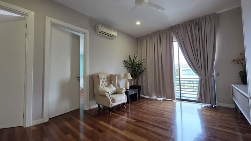 Bungalow House untuk Dijual di Kota Kemuning (Shah Alam) - J J - Living Room - PropertyGuru.com.my