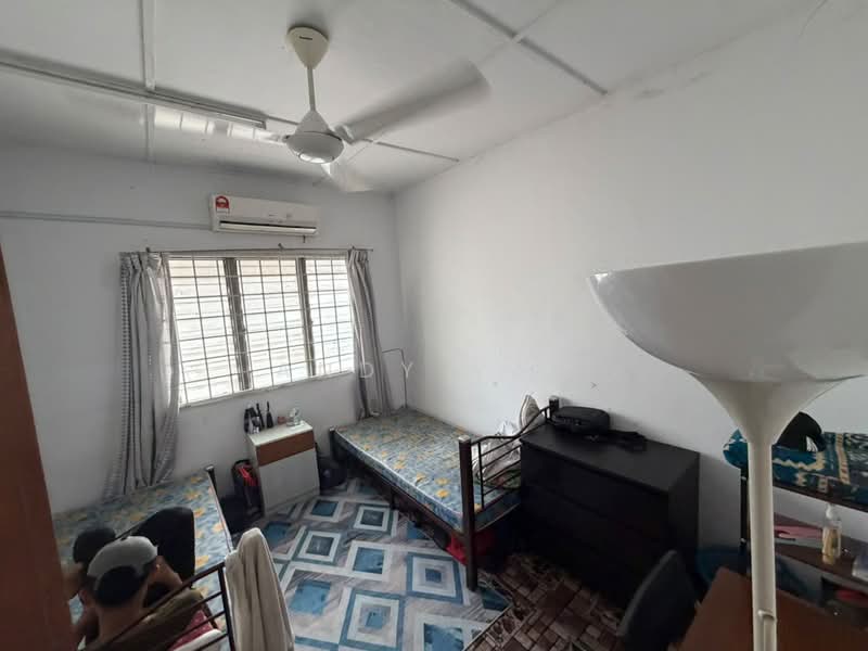Terraced House for Sale in Bandar Country Homes (Rawang) - Andy Yap - Bedroom - PropertyGuru.com.my