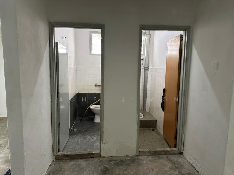 Shop / Office untuk Disewa di Taman Segar (Cheras) - Rachel Ji Won - Bathroom - PropertyGuru.com.my