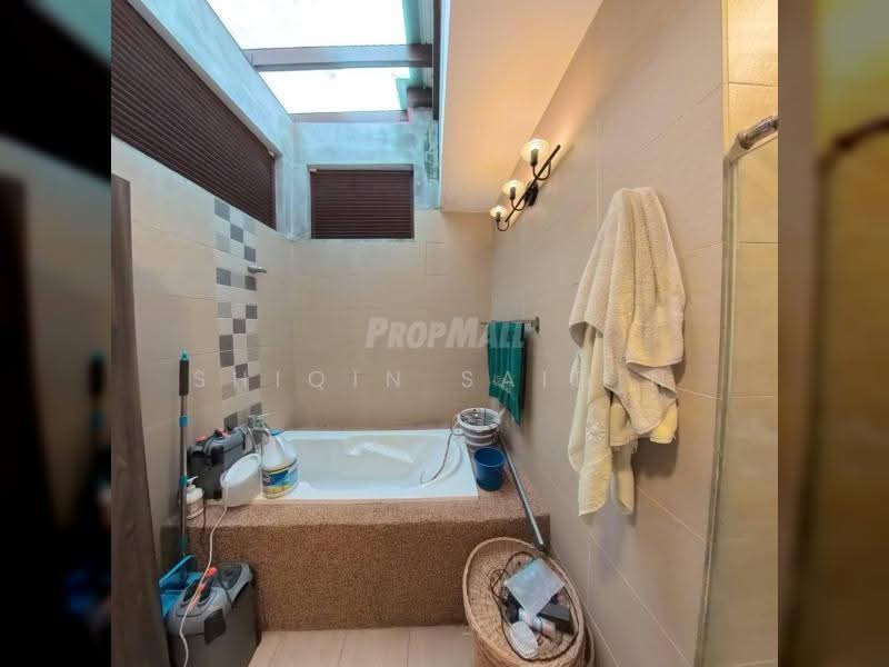 Semi-Detached House for Sale in Riverview Kemensah (Melawati) - Shiqin Saidin - Bathroom - PropertyGuru.com.my