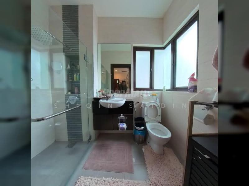 Semi-Detached House for Sale in Riverview Kemensah (Melawati) - Shiqin Saidin - Bathroom - PropertyGuru.com.my