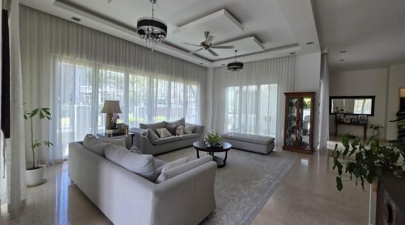 Bungalow House untuk Dijual di Laman Seri (Shah Alam) - Shiqin Saidin - Living Room - PropertyGuru.com.my
