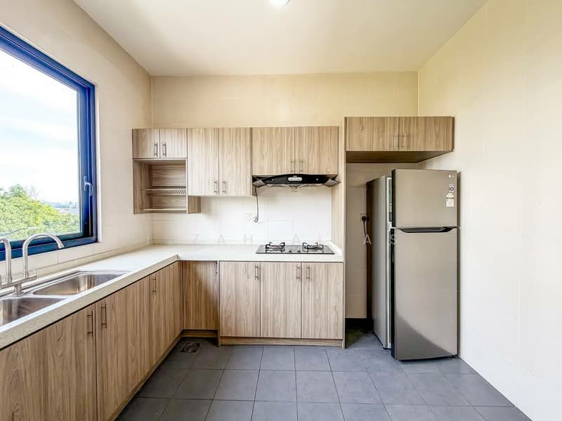 Rumah Berkembar untuk Dijual di Taman Bukit Palma (Kajang) - Izzah Alias - Kitchen - PropertyGuru.com.my