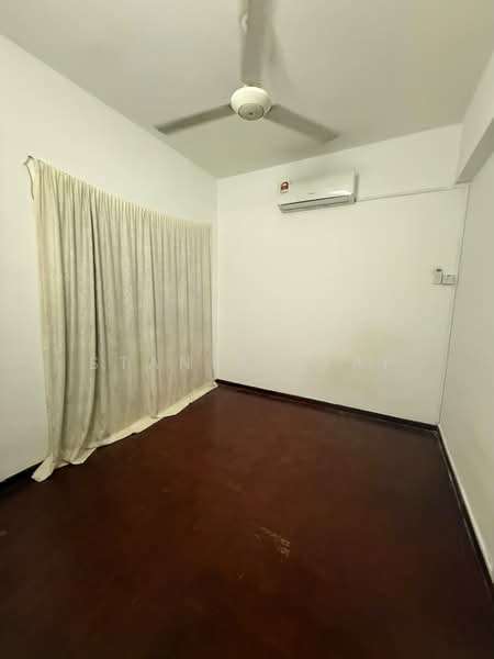 Kondominium untuk Disewa di Petaling Indah Condominiums - Stanley Yap - Interior - PropertyGuru.com.my