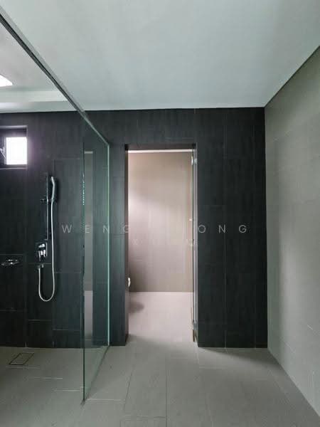 Rumah Banglo untuk Disewa di Taman Danau Desa (Taman Desa) - Weng Loong Kok - Bathroom - PropertyGuru.com.my