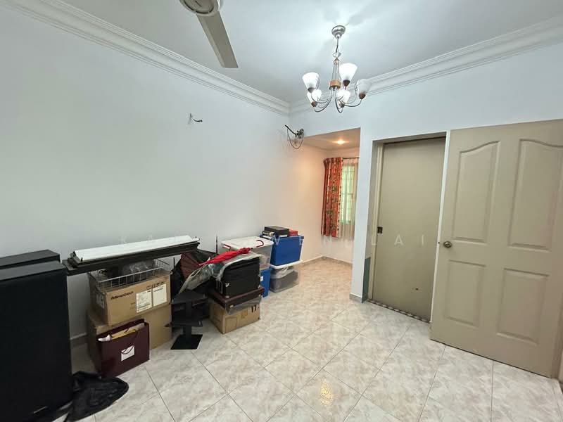 2-storey Terraced House for Sale in Bukit Jelutong (Shah Alam) - Kai Shwen Lai - Living Room - PropertyGuru.com.my