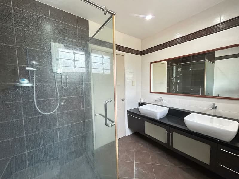 2-storey Terraced House for Sale in Bukit Jelutong (Shah Alam) - Kai Shwen Lai - Bathroom - PropertyGuru.com.my