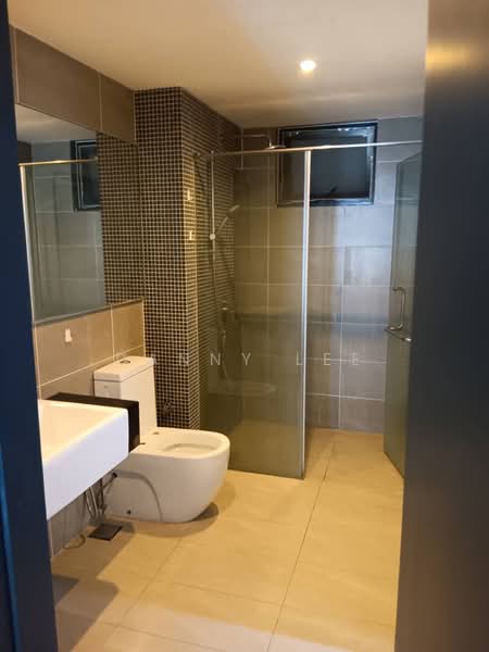 Pangsapuri untuk Dijual di V Residence Suites @ Sunway Velocity - Danny Lee - Bathroom - PropertyGuru.com.my