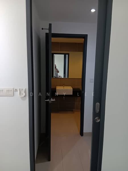 Pangsapuri untuk Dijual di V Residence Suites @ Sunway Velocity - Danny Lee - Bathroom - PropertyGuru.com.my