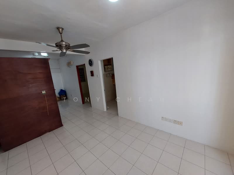 Apartment for Sale at Sri Impian Apartment - Tony Cheah - Living Room - PropertyGuru.com.my