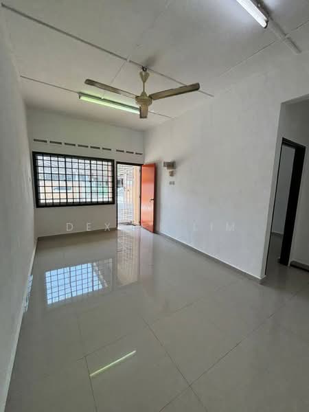 Rumah Teres 1-Tingkat untuk Dijual di Pasir Gudang (Johor) - Dexter Lim - Living Room - PropertyGuru.com.my