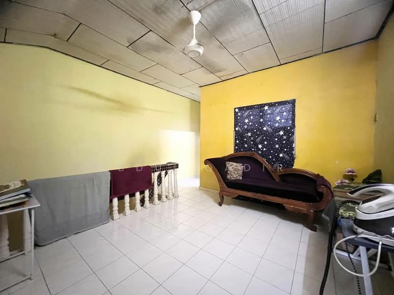 2-storey Terraced House for Sale in Pjs 4 (Petaling Jaya) - Abdul Qadir - PropertyGuru.com.my