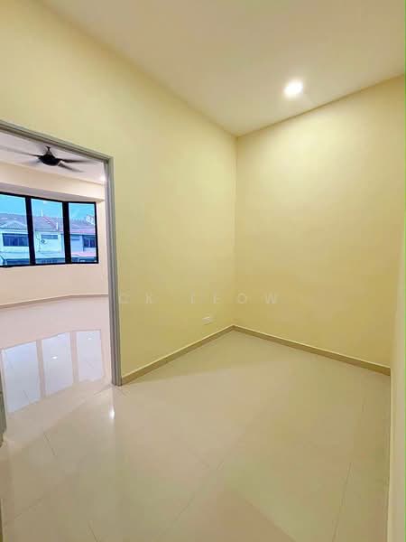 Rumah Teres 2-Tingkat untuk Dijual di Taman Anggerik (Johor Bahru) - Ck Leow - Interior - PropertyGuru.com.my