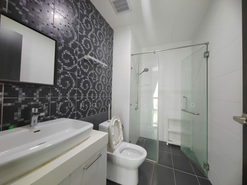 Kediaman Servis untuk Dijual di Wave @ Marina Cove - CHUNG JEN FUNG - Bathroom - PropertyGuru.com.my