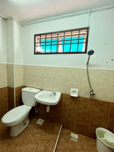 2-storey Terraced House for Rent in Taman Pulai Flora (Skudai) - Vivy Ng - Bathroom - PropertyGuru.com.my