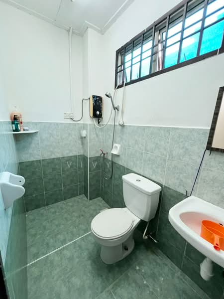2-storey Terraced House for Rent in Taman Pulai Flora (Skudai) - Vivy Ng - Bathroom - PropertyGuru.com.my