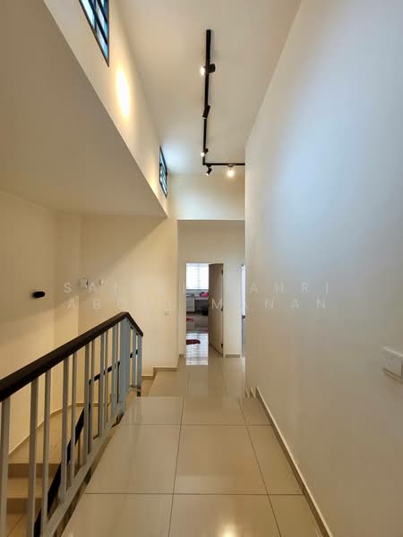 2-storey Terraced House for Sale in Semenyih (Selangor) - Saiful Bahri Abdul Manan - Corridor - PropertyGuru.com.my