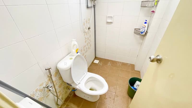 Condominium for Sale at 1 Petaling - Fauran Nawawi - Bathroom - PropertyGuru.com.my