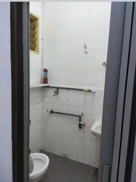 Rumah Teres 1-Tingkat untuk Dijual di Kampung Parit Mesjid (Pontian) - Arshad . - Bathroom - PropertyGuru.com.my