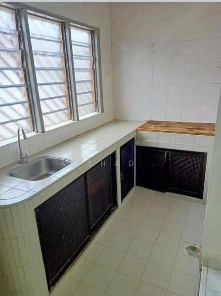 Rumah Teres 1-Tingkat untuk Dijual di Kampung Parit Mesjid (Pontian) - Arshad . - Kitchen - PropertyGuru.com.my