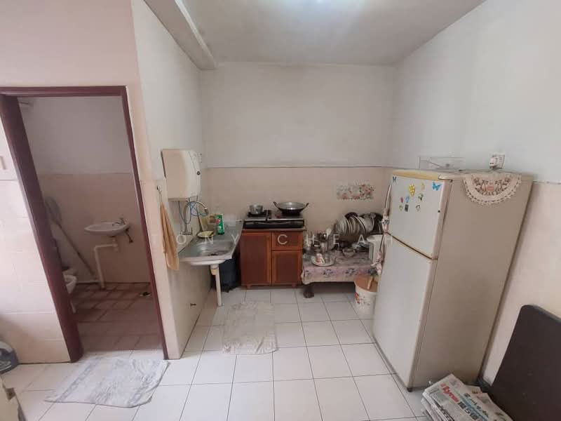 Apartment for Sale at Sri Impian Apartment - Tony Cheah - Kitchen - PropertyGuru.com.my