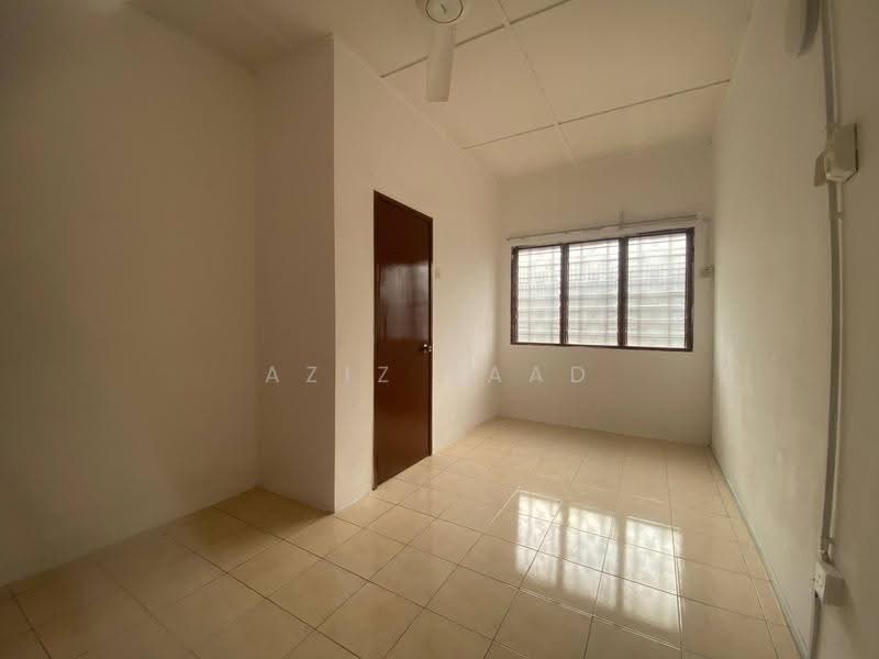Rumah Teres 2-Tingkat untuk Disewa di Subang Bestari (Shah Alam) - Aziz Saad - Interior - PropertyGuru.com.my
