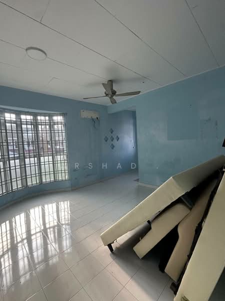 2-storey Terraced House for Sale in Taman Mutiara (Pontian) - Arshad . - Living Room - PropertyGuru.com.my