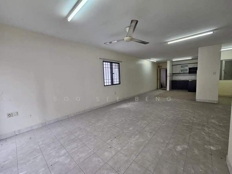Pangsapuri untuk Dijual di Flora Damansara Apartment - Soo See Beng - Living Room - PropertyGuru.com.my