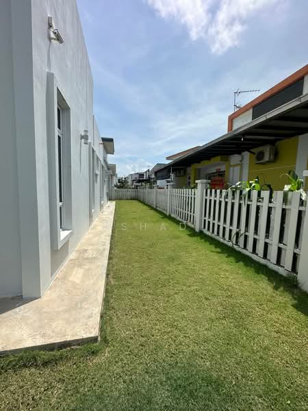 Bungalow House for Sale in Pontian (Johor) - Arshad . - Exterior - PropertyGuru.com.my