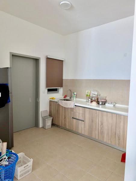 Condominium for Rent at Lakefront Residence - Luwis Ling - Kitchen - PropertyGuru.com.my