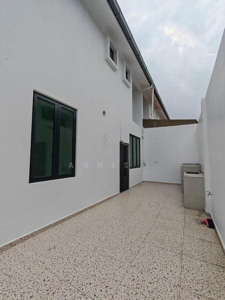 Rumah Berkembar untuk Dijual di Taman Kempas Utama (Tebrau) - Agnes . - Exterior - PropertyGuru.com.my