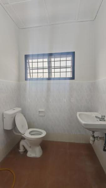Rumah Teres 2-Tingkat untuk Dijual di Taman Pulai Indah (Johor Bahru) - Vivy Ng - Bathroom - PropertyGuru.com.my