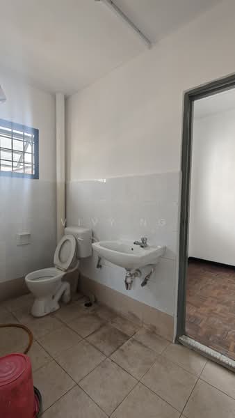 Rumah Teres 2-Tingkat untuk Dijual di Taman Pulai Indah (Johor Bahru) - Vivy Ng - Bathroom - PropertyGuru.com.my