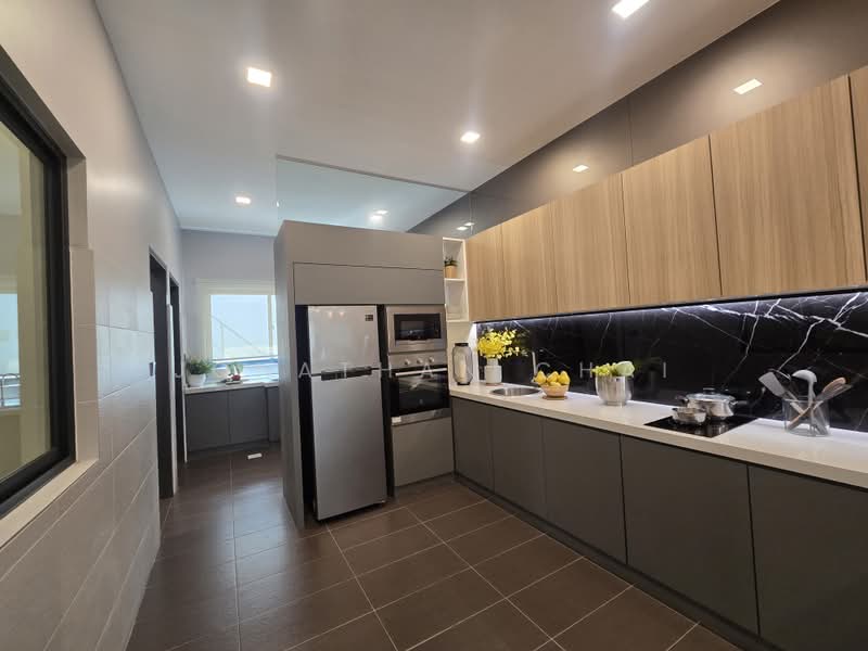 3-storey Terraced House for Sale in Selayang (Selangor) - Jonathan Chai - Kitchen - PropertyGuru.com.my