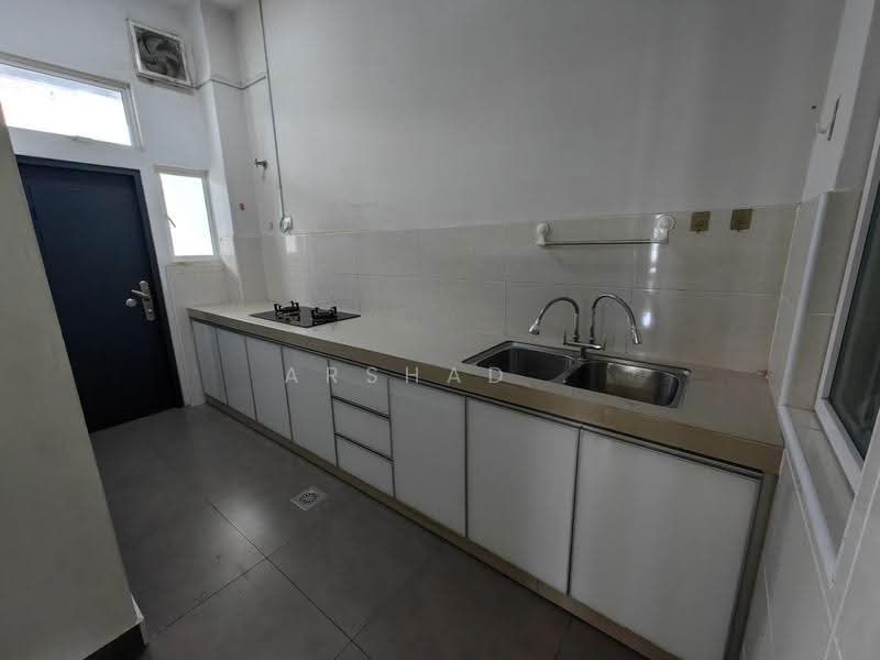 Cluster House for Sale in Iskandar Puteri (Nusajaya) (Johor) - Arshad . - Kitchen - PropertyGuru.com.my