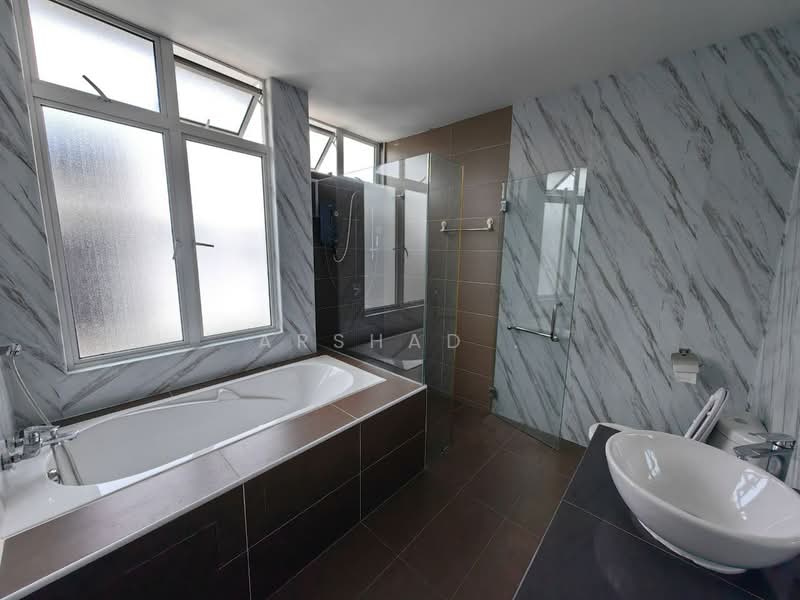 Cluster House for Sale in Iskandar Puteri (Nusajaya) (Johor) - Arshad . - Bathroom - PropertyGuru.com.my