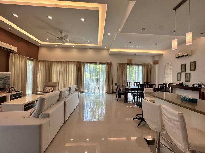 Bungalow House untuk Dijual di Setia Eco Park (Setia Alam) - Jess Tee - Living Room - PropertyGuru.com.my