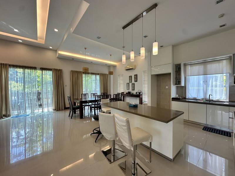 Bungalow House untuk Dijual di Setia Eco Park (Setia Alam) - Jess Tee - Dining Room - PropertyGuru.com.my