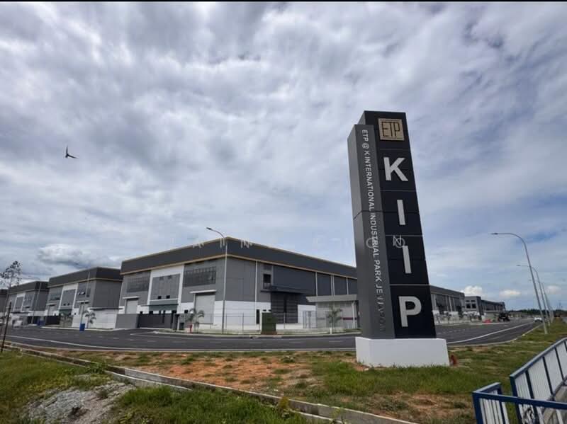 Semi-D Factory for Sale in Jenjarom (Banting) - Elaine Chin - Exterior - PropertyGuru.com.my