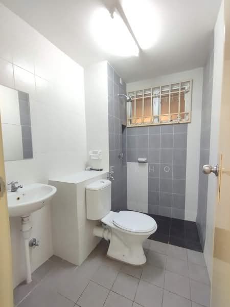 Apartment for Rent at Seri Intan Apartment - Annie Kho - Bathroom - PropertyGuru.com.my