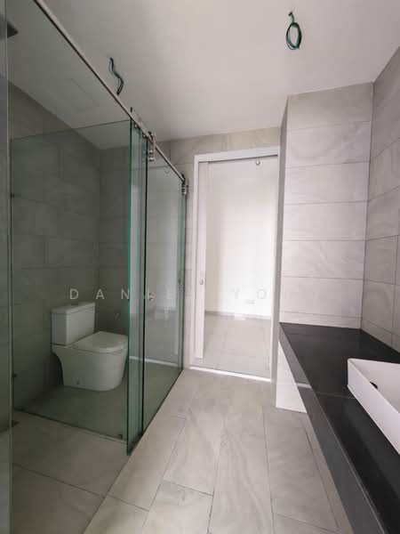Kediaman Servis untuk Dijual di Sky Trees - Daniel Yong - Bathroom - PropertyGuru.com.my